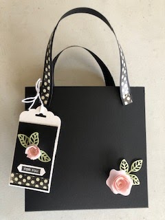 Co-ordinated bag for easel hat card